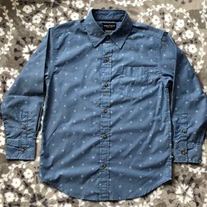 Nautica Boys size M (10/12) anchor dress shirt